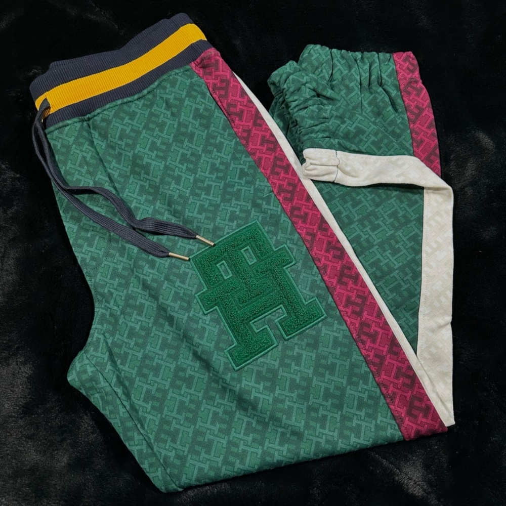 Tommy Hilfiger x Anthony Ramos Collection Jogger For Men Medium Size